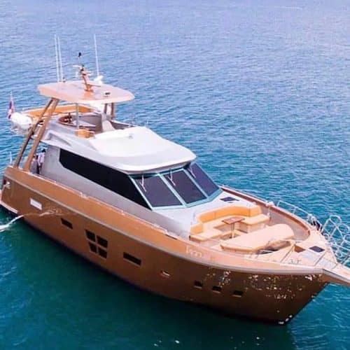 yacht charter - chowa 74